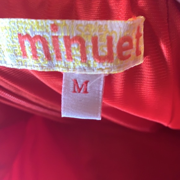 Red Minuet Formal 3-dimensional Dress w/ Pocket. Medium. - Picture 2 of 3